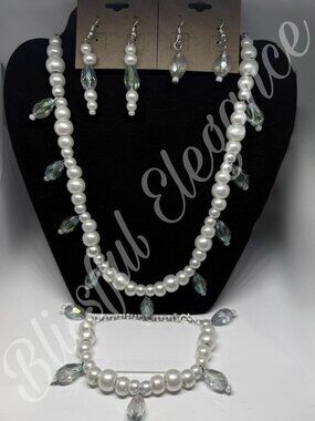 Grand Deluxe Jewelry Set
